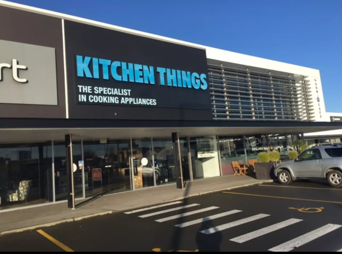 A Big Retailer Goes Into Receivership