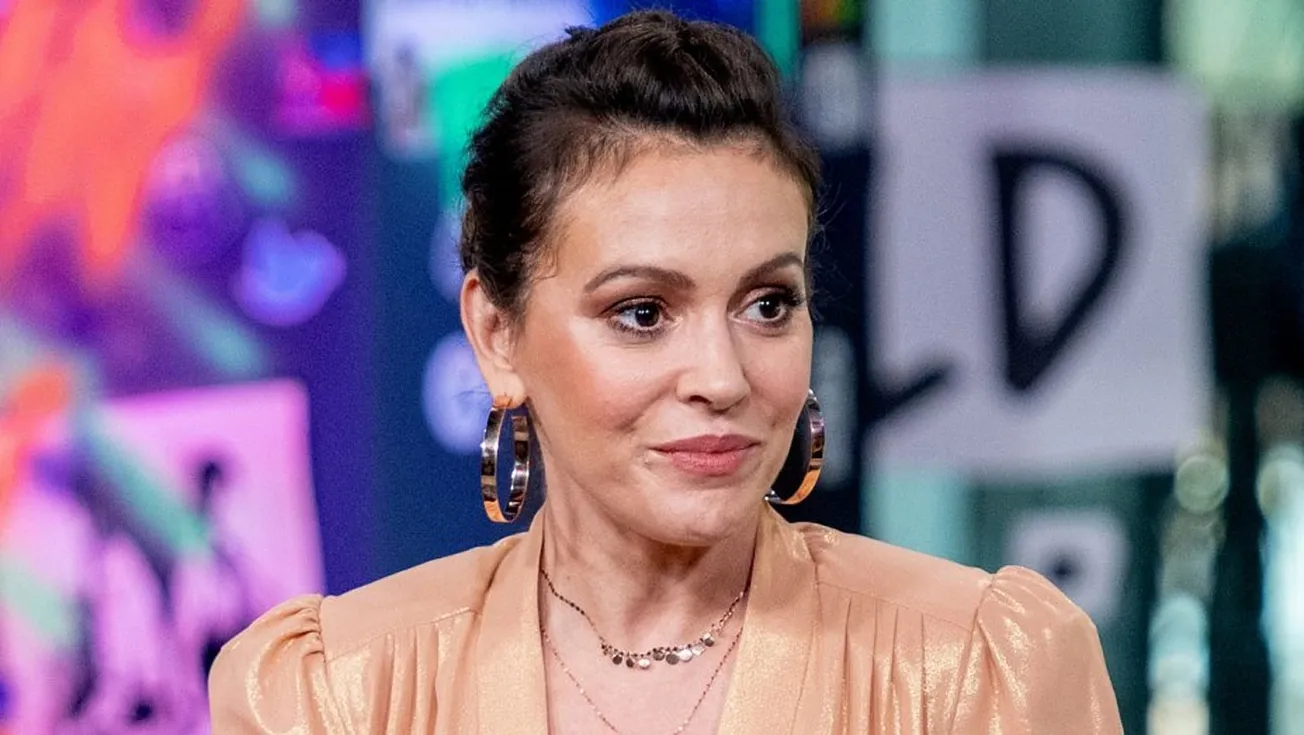 Alyssa Milano, Dancing on the Graves of Victims