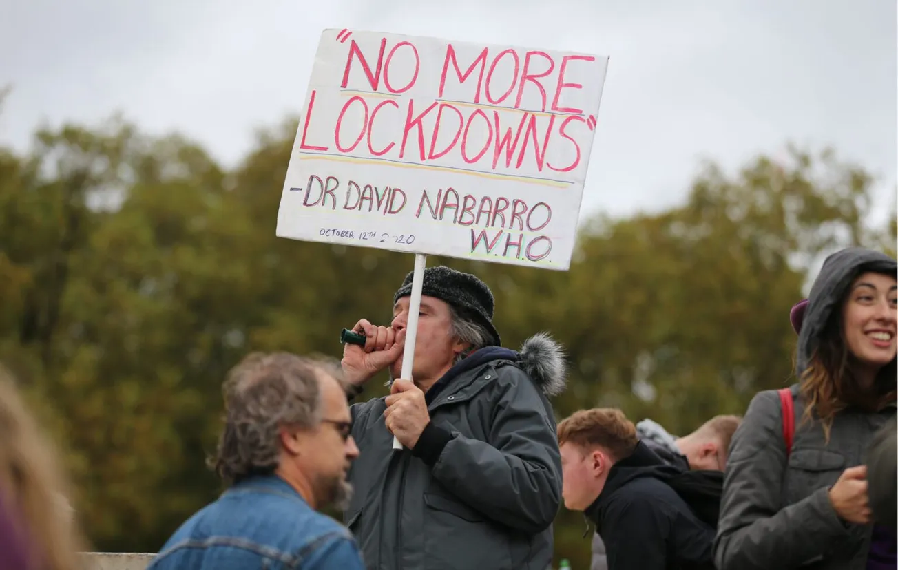 How Do Politicians Convince So Many Voters to Support Lockdown?