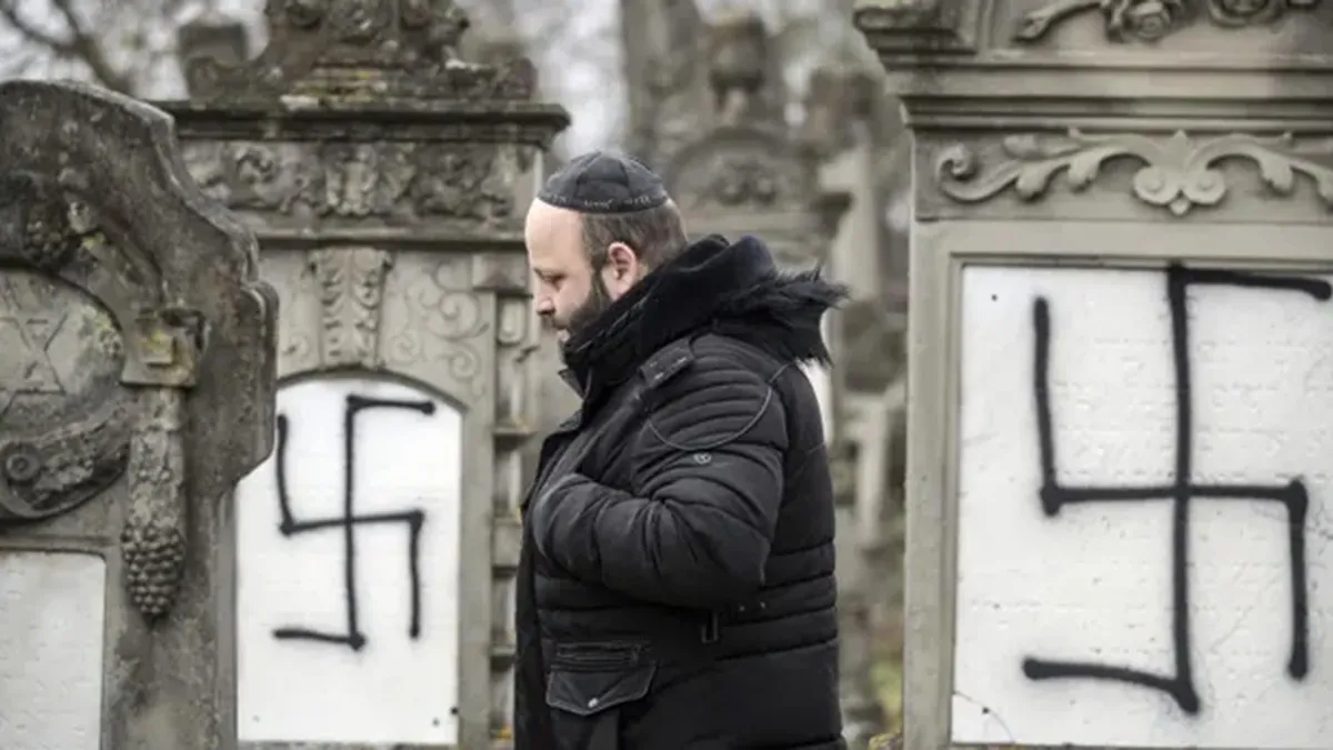 A Thousand-Year Night Falls on Europe’s Jews