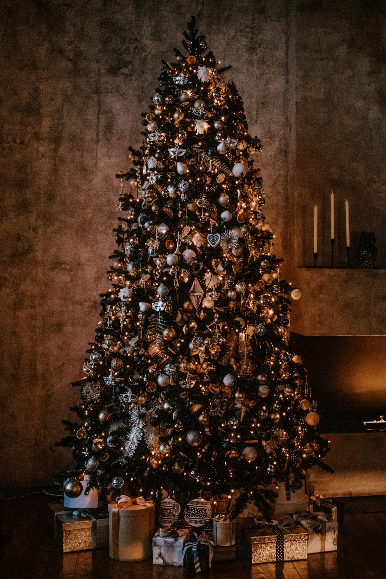 Christmas tree near wall