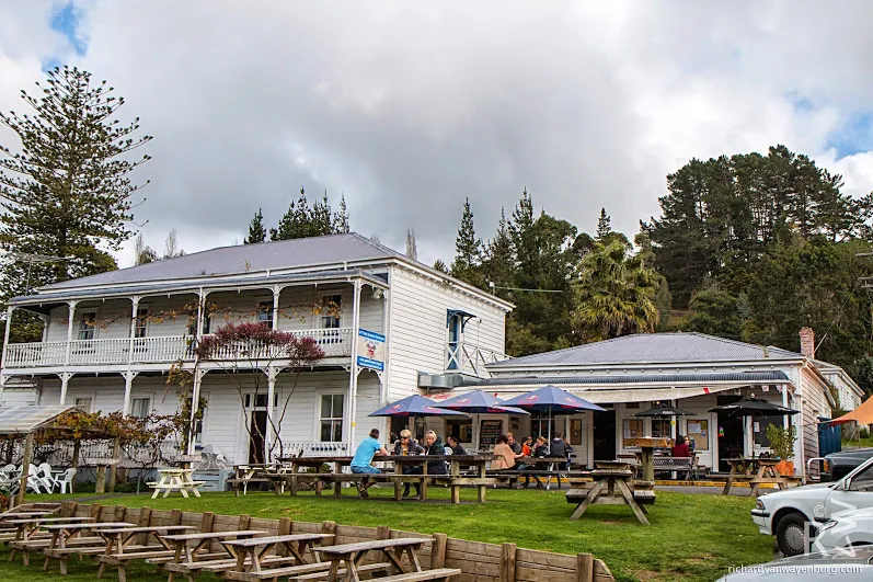 Pathetic Palaver at the Puhoi Pub