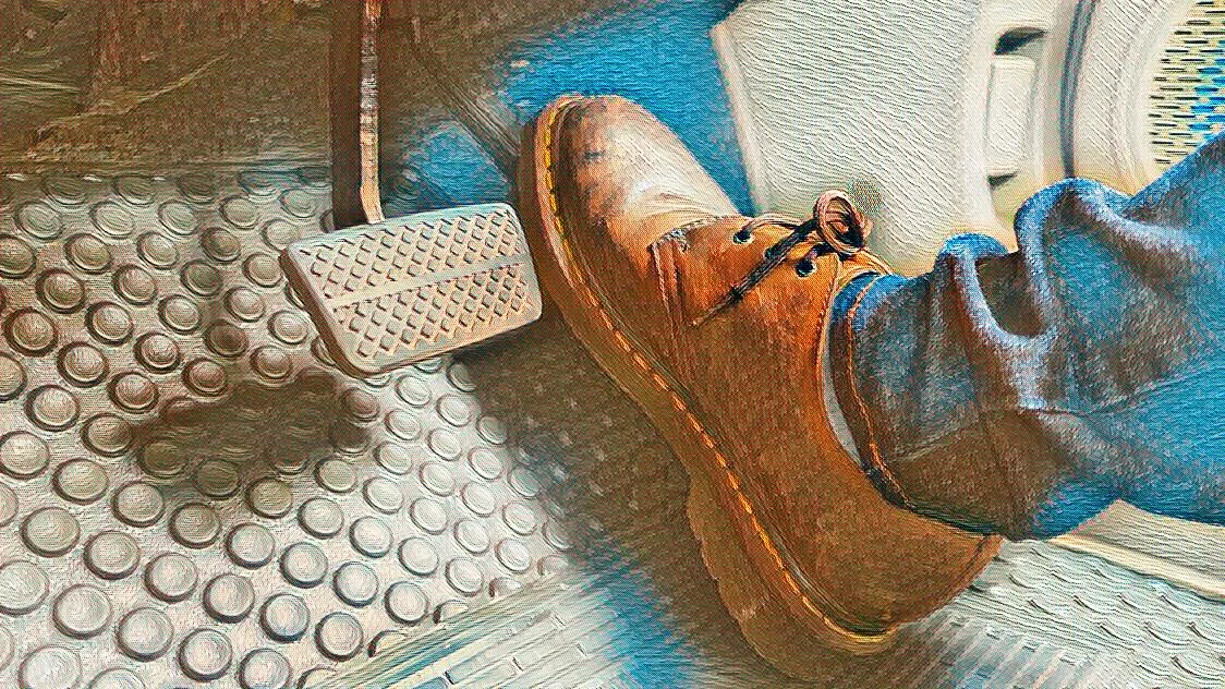 With No Handbrake, Government Accelerates in Reverse