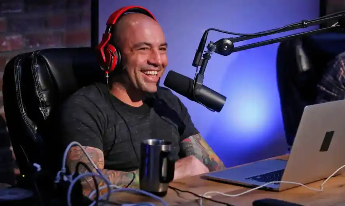 Dogpile! Left Calls on Spotify to Deplatform Joe Rogan for Alleged COVID-19 ‘Misinformation’