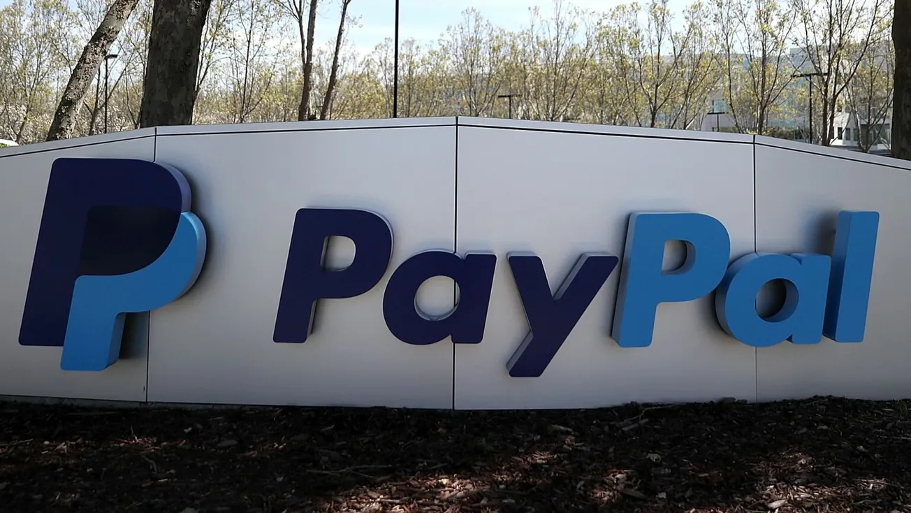 Thousands Boycott PayPal for Threatening Users with $2500 ‘Misinformation’ Fine