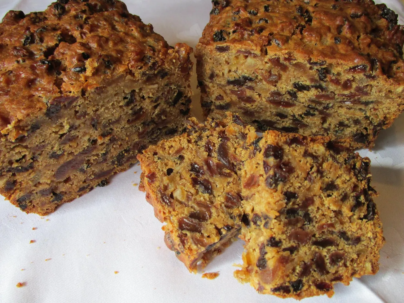 Recipe: Pineapple Fruit Cake