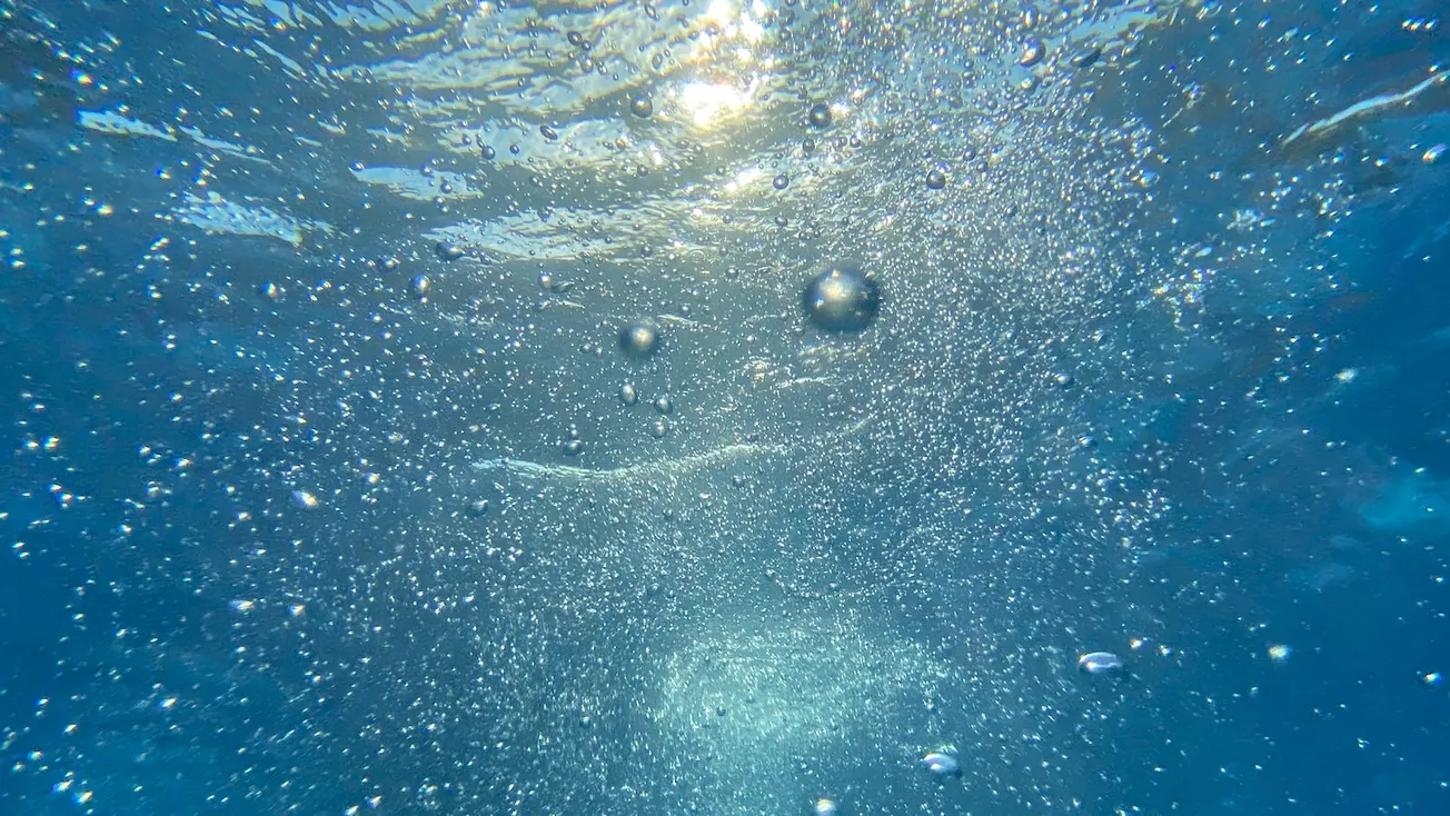 water bubbles in blue water