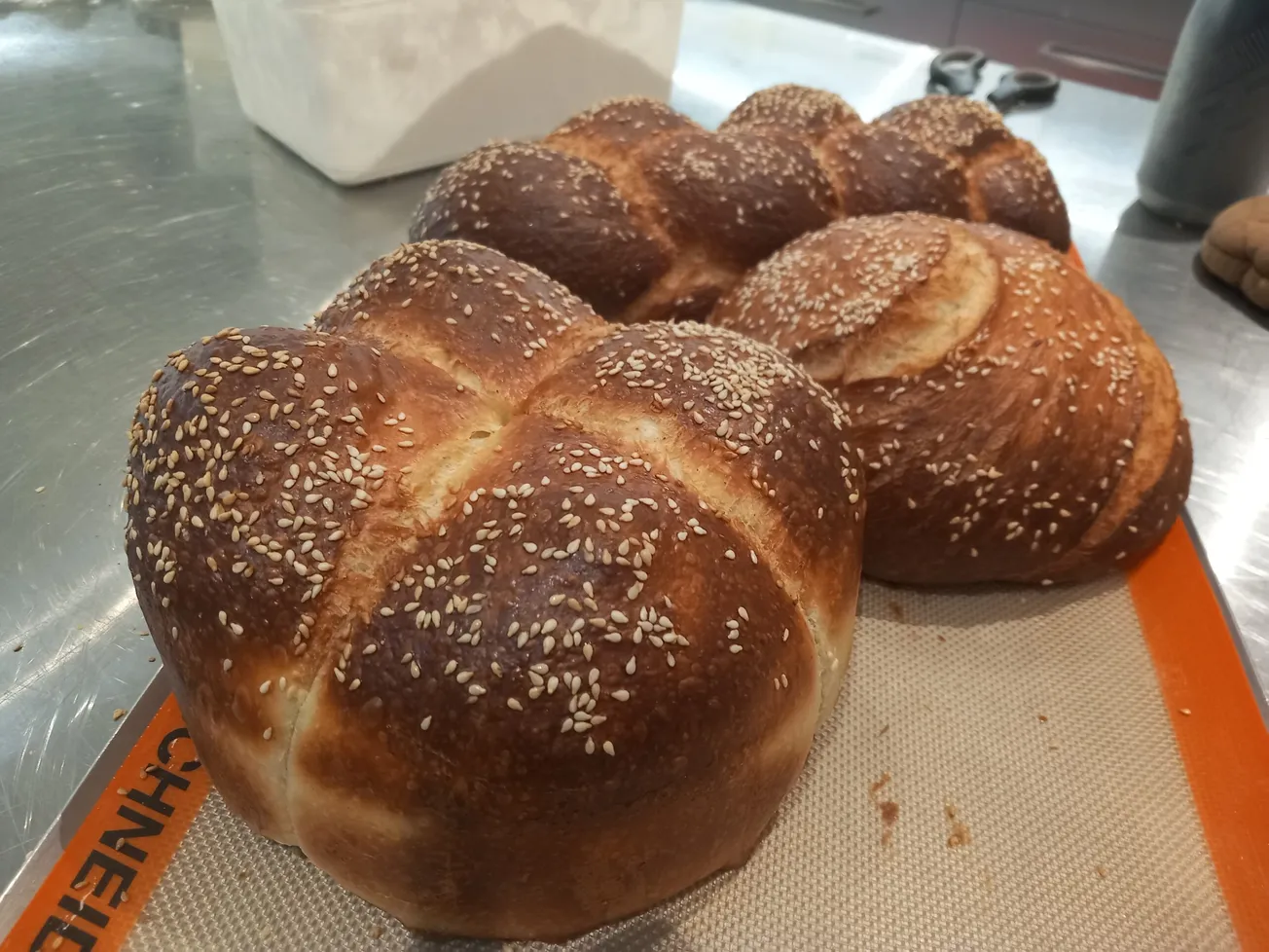 The BFD Food Column: Round Challah Bread