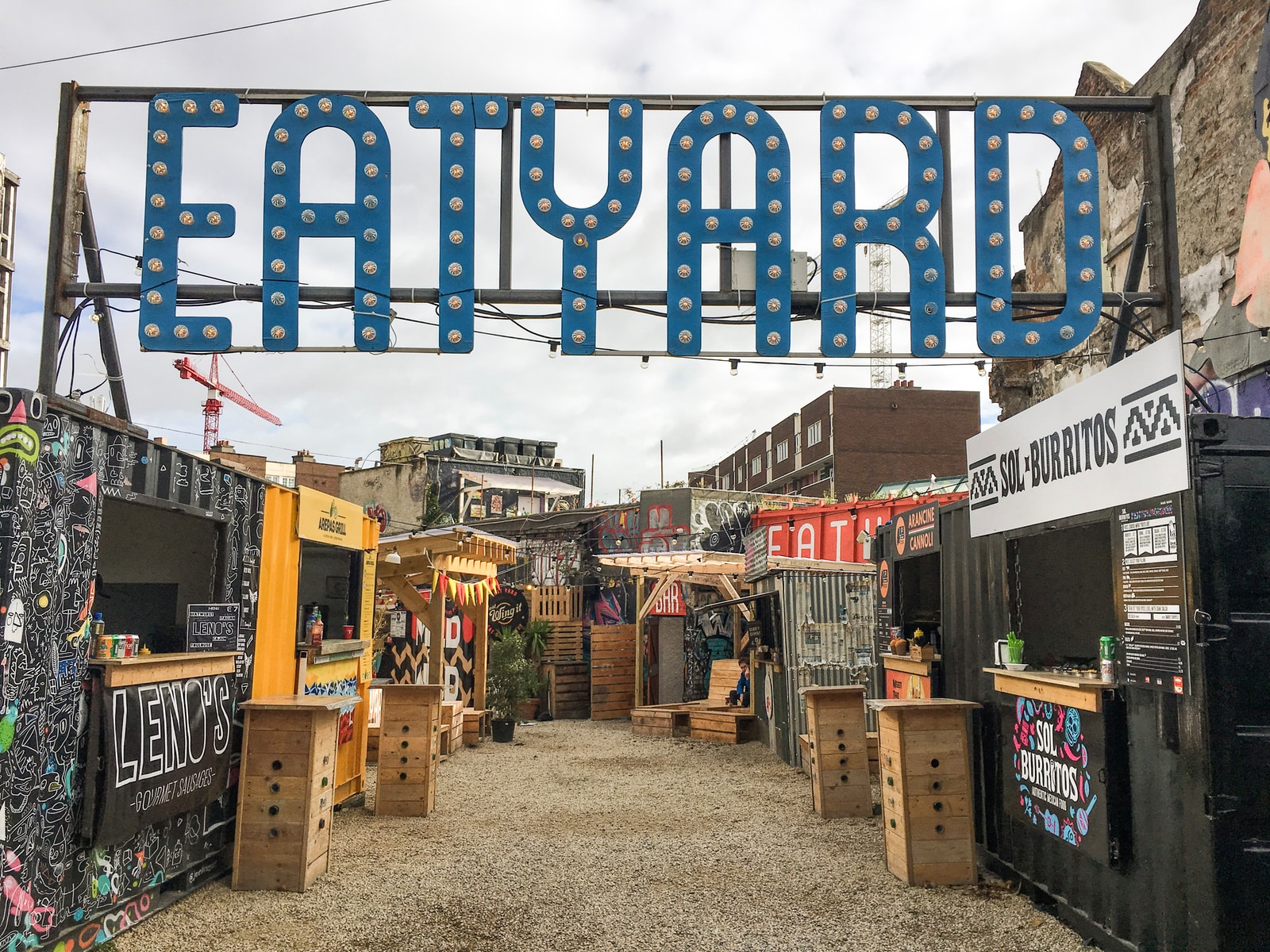 Eatyard signage